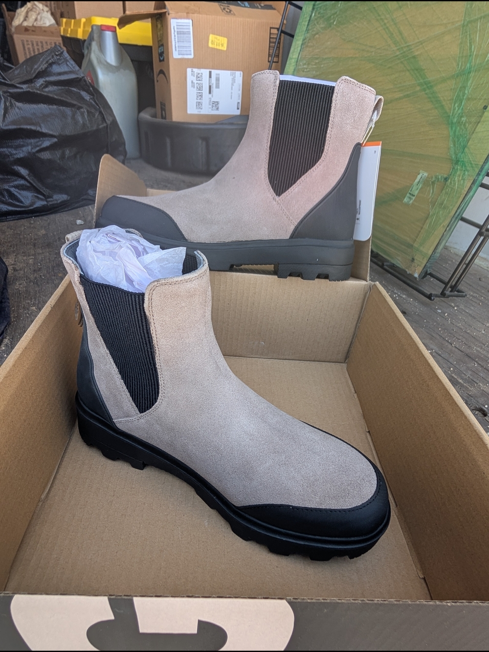 Bogs Holly Chelsea Boot - Picture 2 of 2
